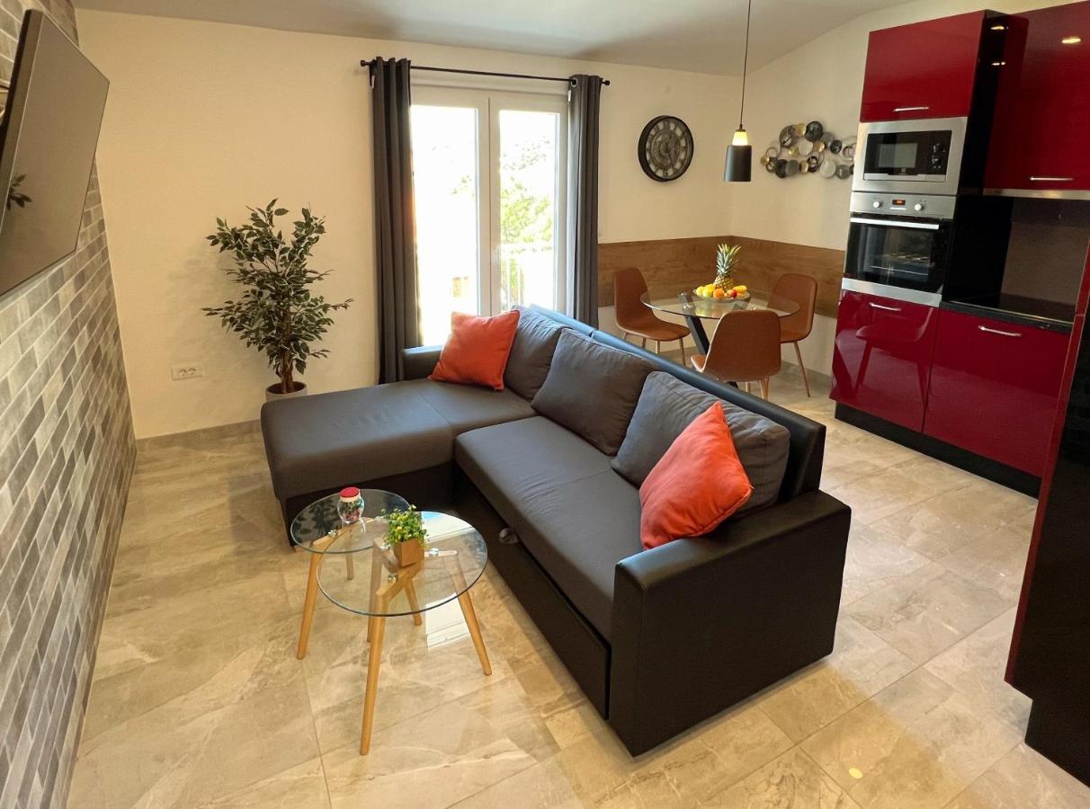 Apartmani Omrcen 바스카보다 외부 사진