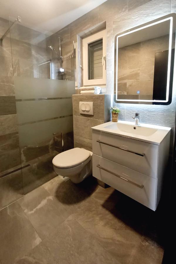 Apartmani Omrcen 바스카보다 외부 사진